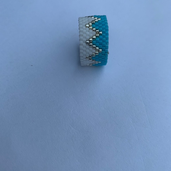 Zig-zag beautiful ring size 6-6.5 - Picture 3 of 3